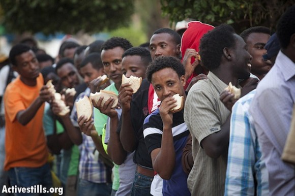 African refugees in Levinsky Park (Activestills)
